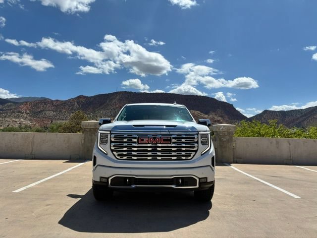Used 2023 GMC Sierra 1500 Denali w/ Denali Reserve Package AWD/4WD image 5