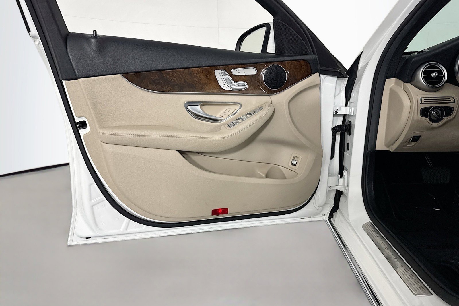 Used 2018 Mercedes-Benz C 300 Sedan image 20