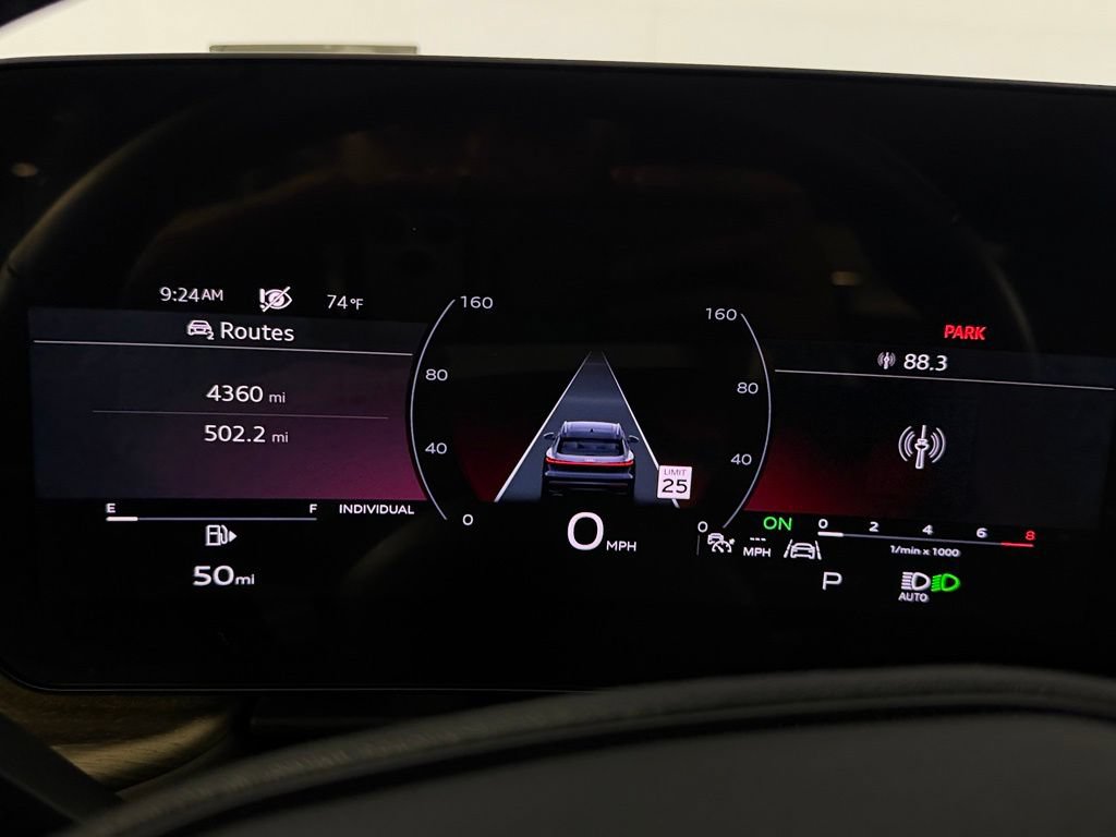 Used 2025 Audi Q5 Premium Plus w/ Premium Plus AWD/4WD image 15