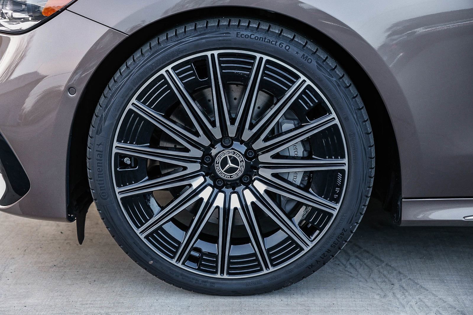 New 2026 Mercedes-Benz E 450 4MATIC Sedan image 9