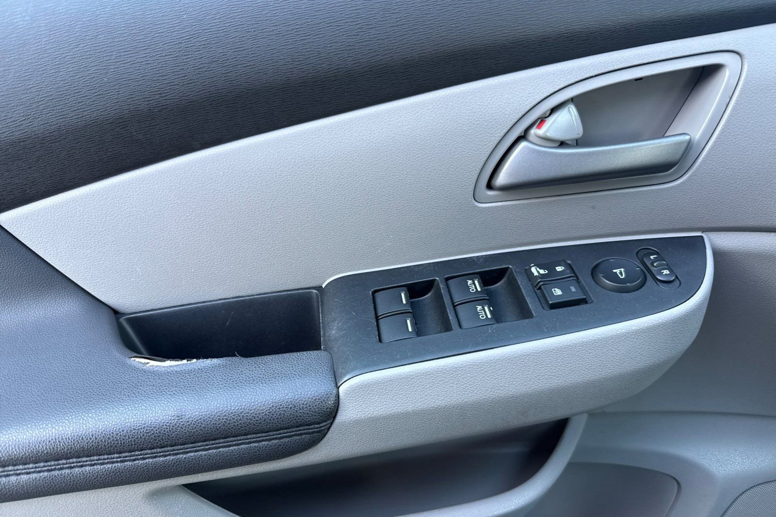 Used 2012 Honda Odyssey EX-L image 12