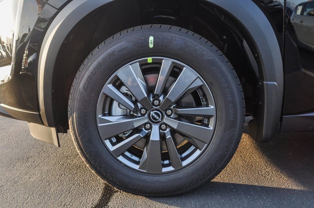 New 2024 Nissan Pathfinder S image 9