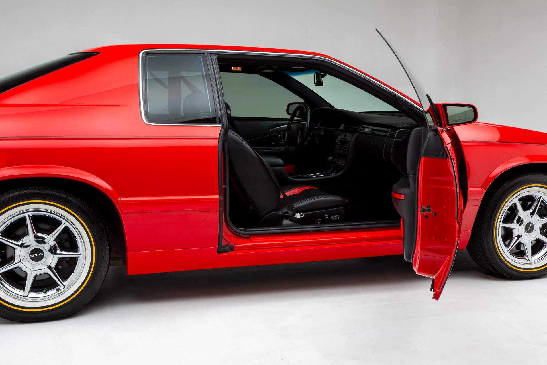 Used 2002 Cadillac Eldorado Collector's Edition image 25