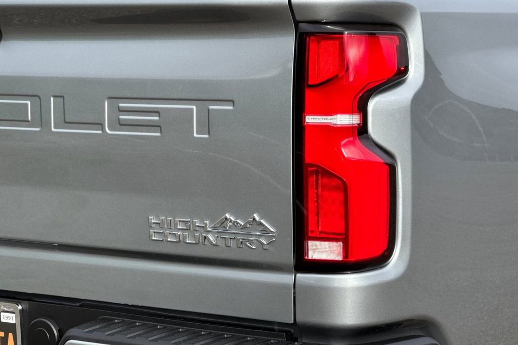 Certified 2024 Chevrolet Silverado 3500 High Country AWD/4WD image 34