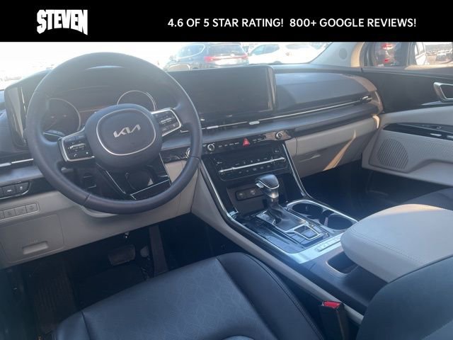 Used 2024 Kia Carnival EX image 10