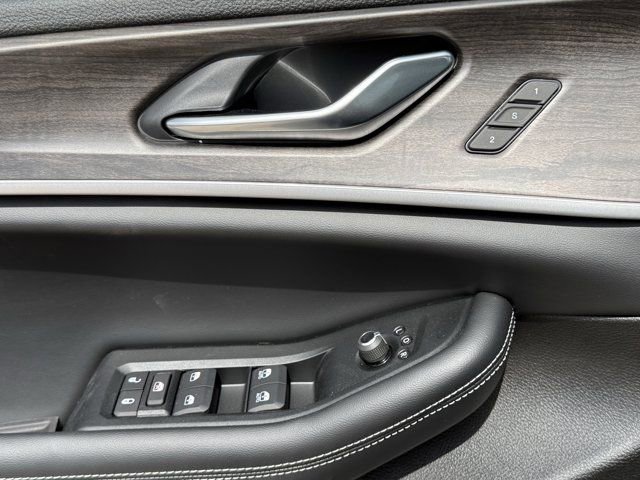 New 2026 Jeep Grand Cherokee Limited AWD/4WD image 17