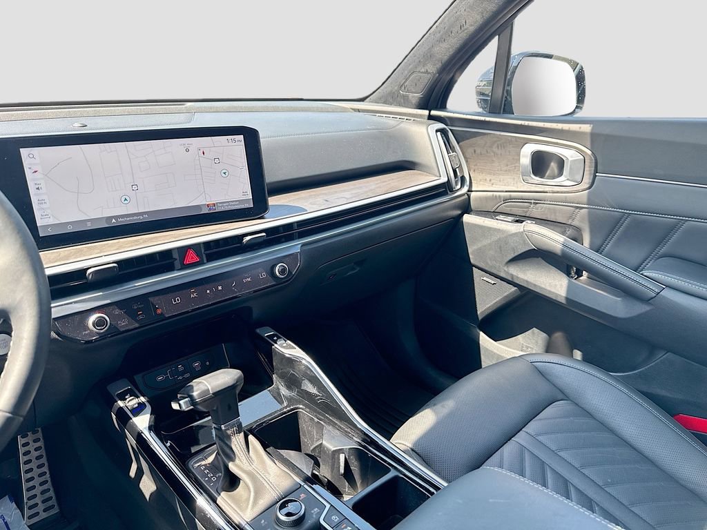 Certified 2025 Kia Sorento SX Prestige AWD/4WD image 28