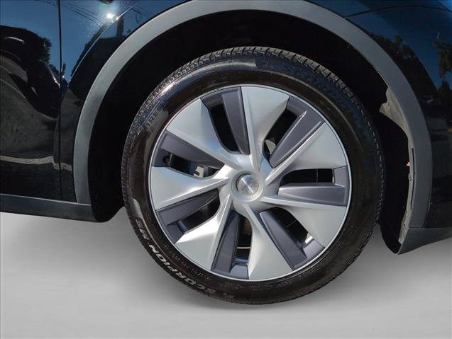 Used 2024 Tesla Model Y Long Range AWD/4WD image 27