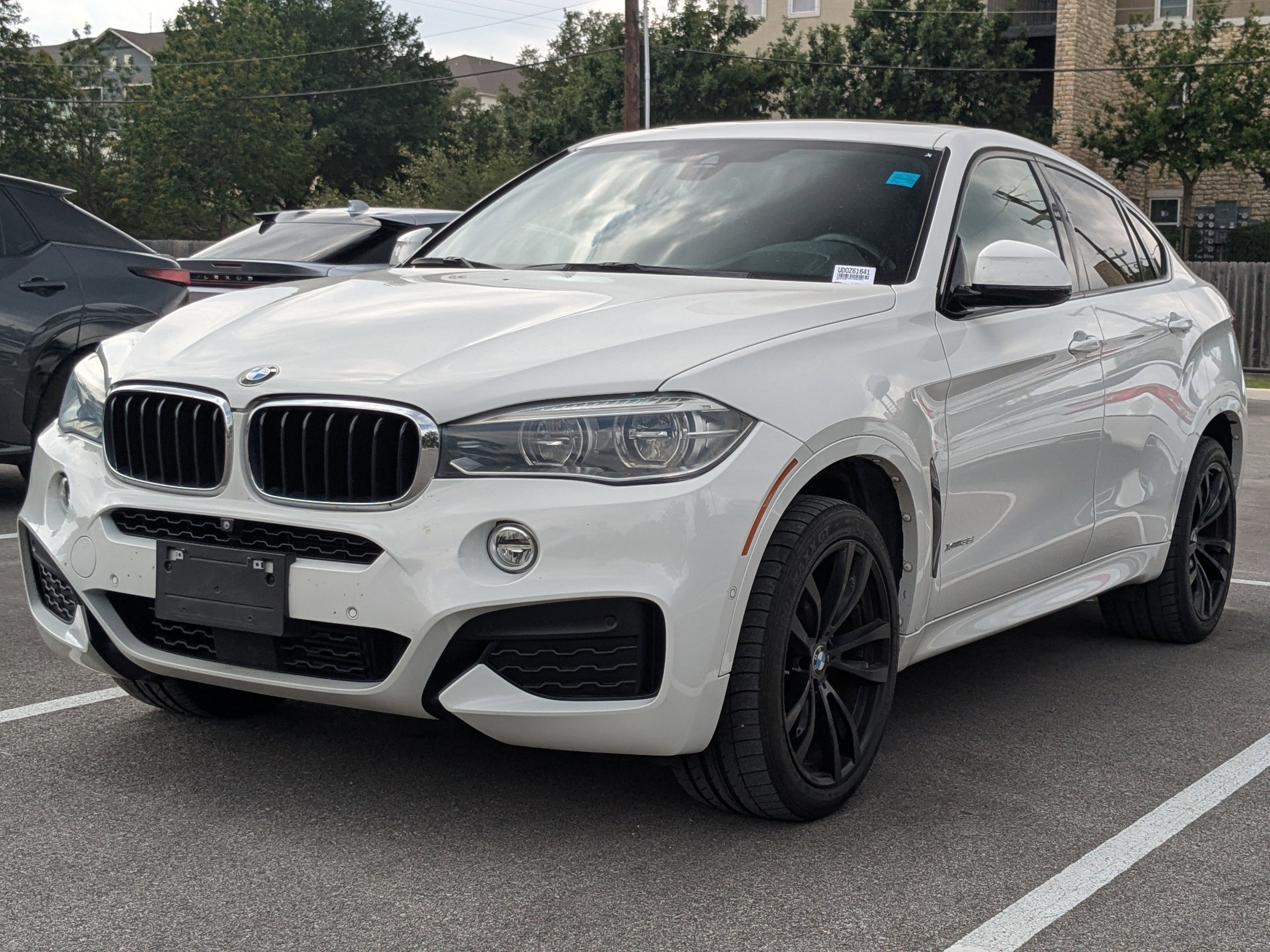 Used 2018 BMW X6 xDrive35i w/ M Sport Package AWD/4WD image 3