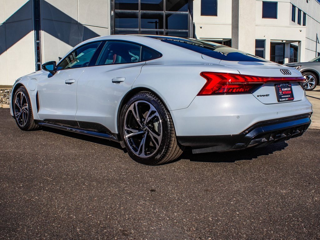 Used 2024 Audi e-tron GT Premium Plus image 4