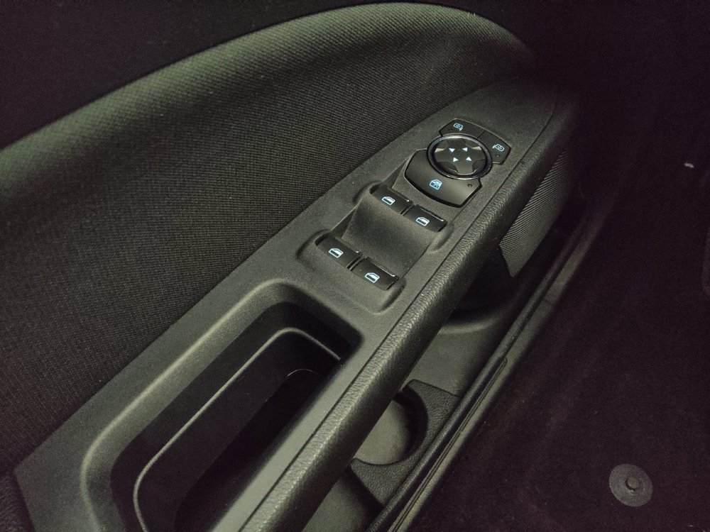 Used 2019 Ford Fusion SE FWD image 27