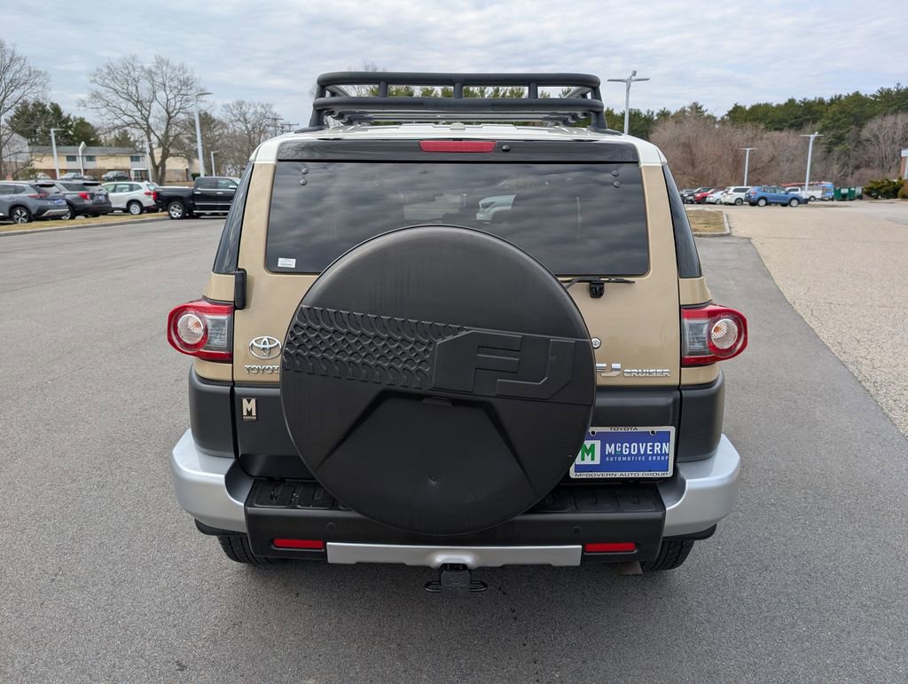 Used 2013 Toyota FJ Cruiser 4WD w/ Upgrade Pkg image 4