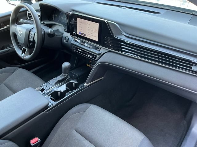 Used 2025 Toyota Camry LE FWD image 17
