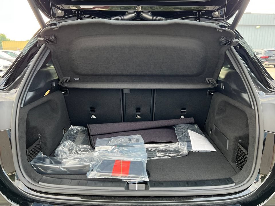 New 2025 Mercedes-Benz GLA 35 AMG 4MATIC image 39