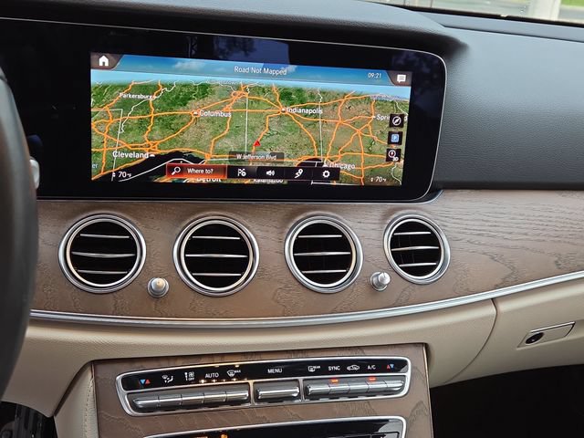 Used 2023 Mercedes-Benz E 350 4MATIC Sedan image 12