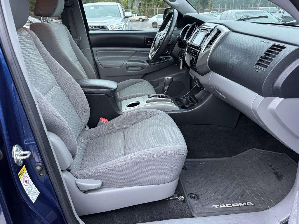 Used 2014 Toyota Tacoma 4x4 Double Cab w/ SR5 Package image 14