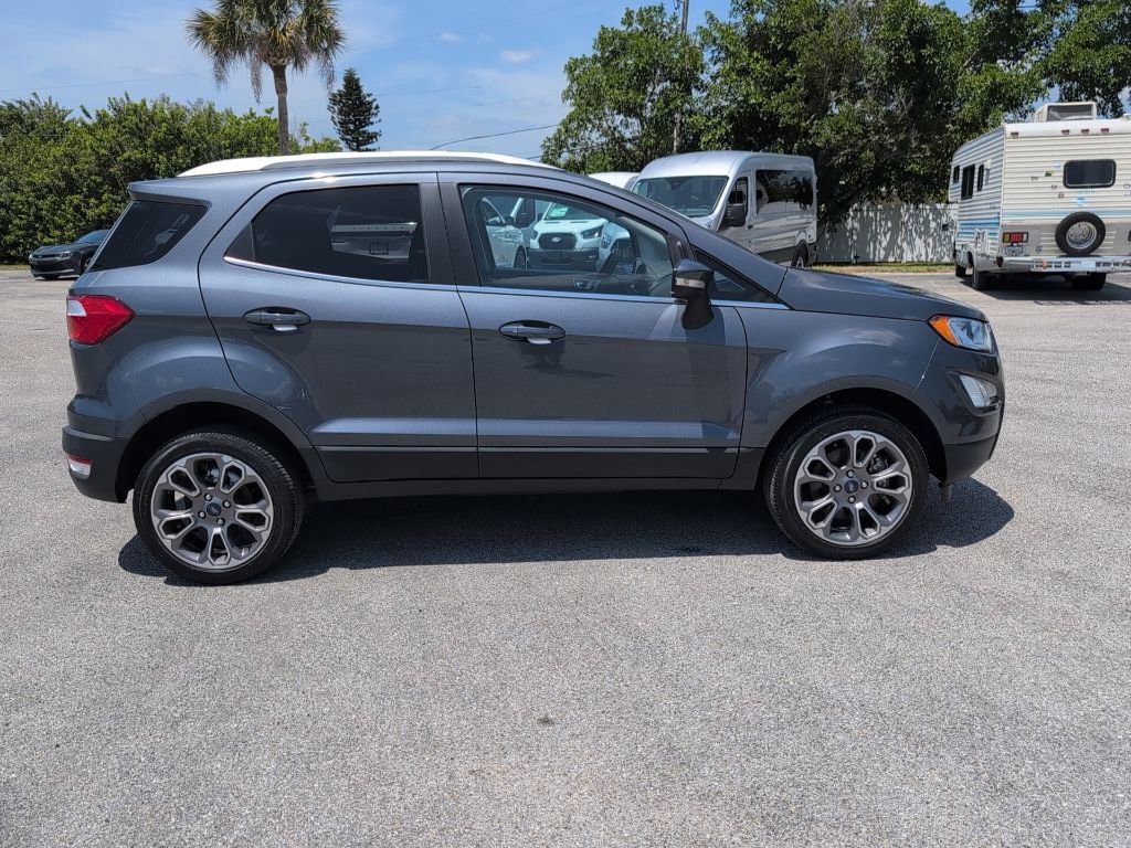 Used 2022 Ford EcoSport Titanium image 2