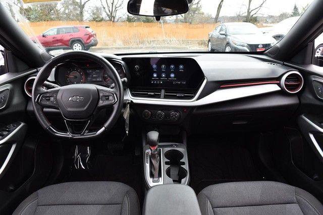 Used 2024 Chevrolet Trax RS w/ Sunroof Package image 8