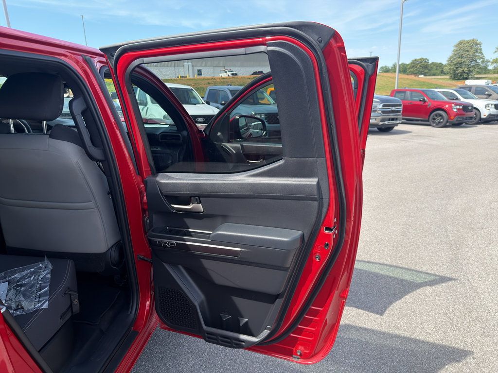 Used 2024 Toyota Tacoma TRD Sport AWD/4WD image 15