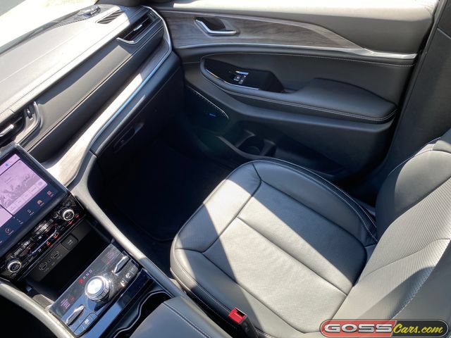 Certified 2022 Jeep Grand Cherokee Overland AWD/4WD image 16