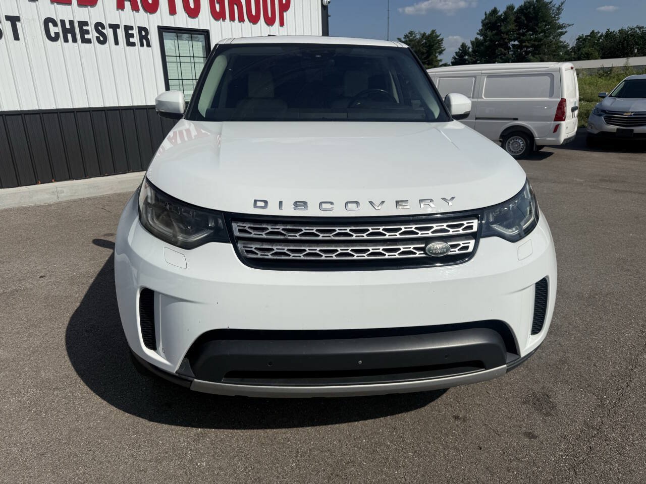 Used 2017 Land Rover Discovery HSE Luxury AWD/4WD image 2