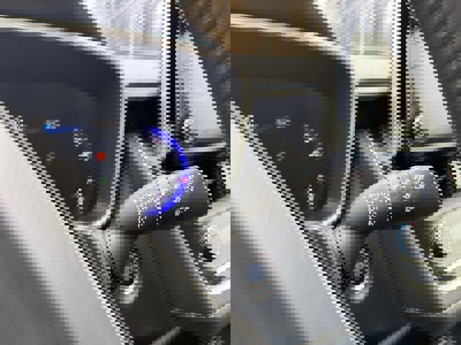 Used 2021 Toyota Corolla XSE w/ Blackout Package (TMS) image 18