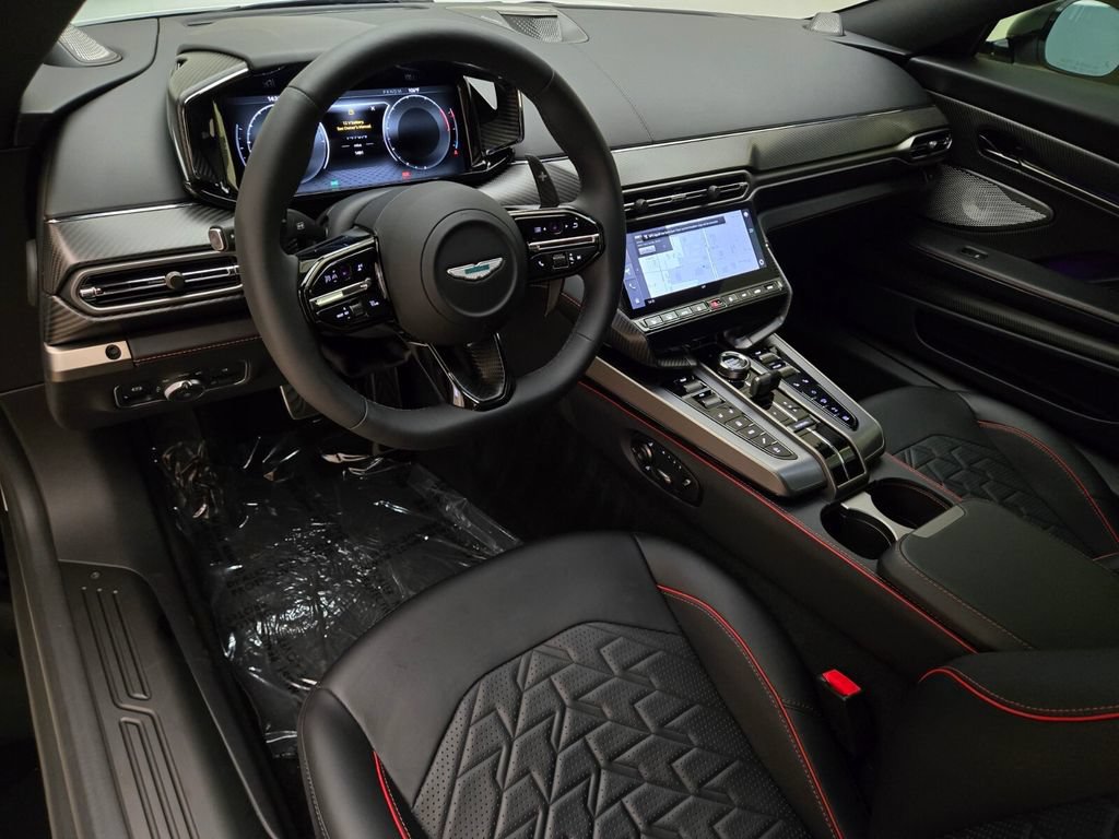 Used 2025 Aston Martin Vanquish RWD image 19