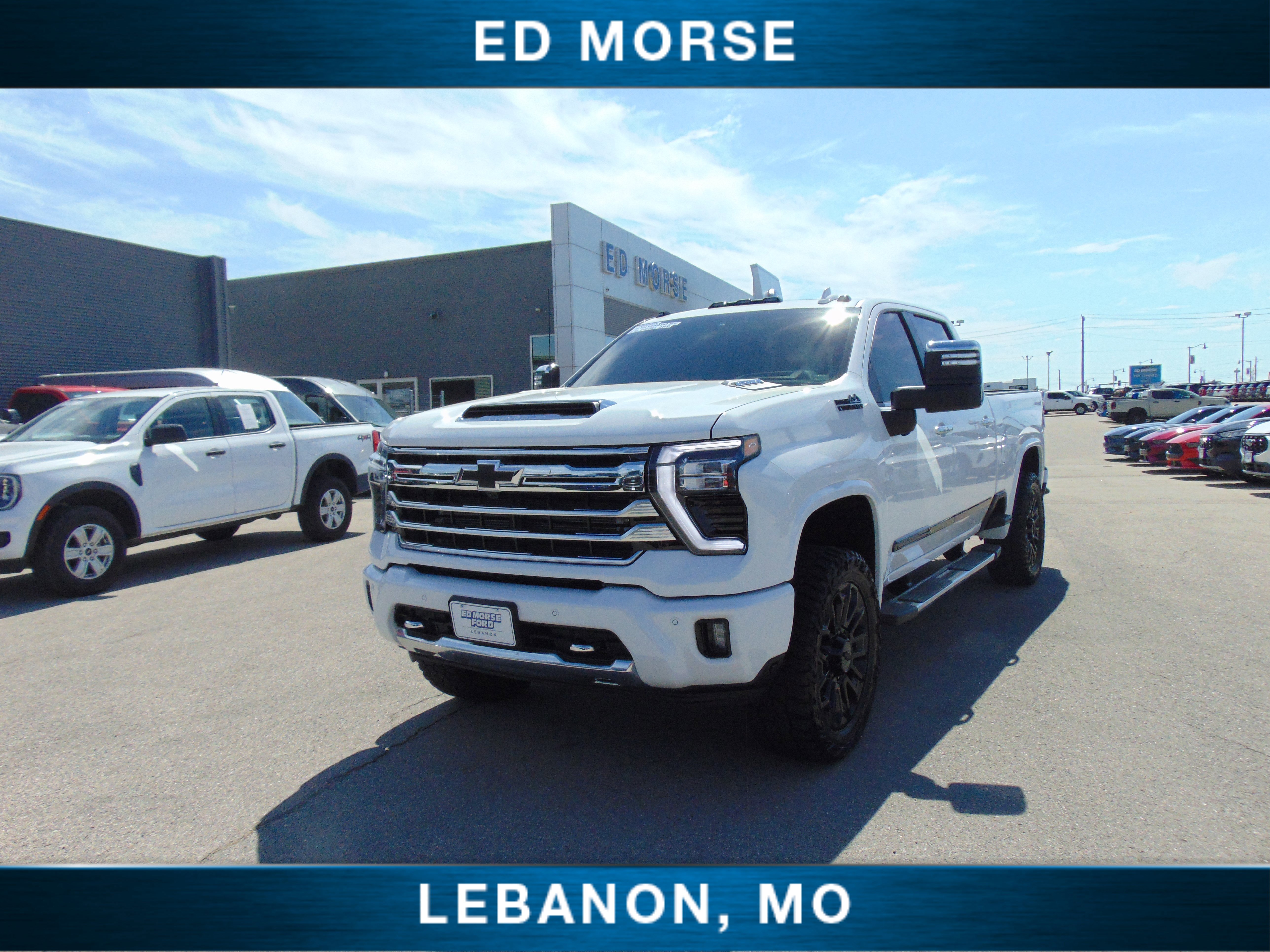Used 2025 Chevrolet Silverado 2500 High Country w/ Technology Package image 2