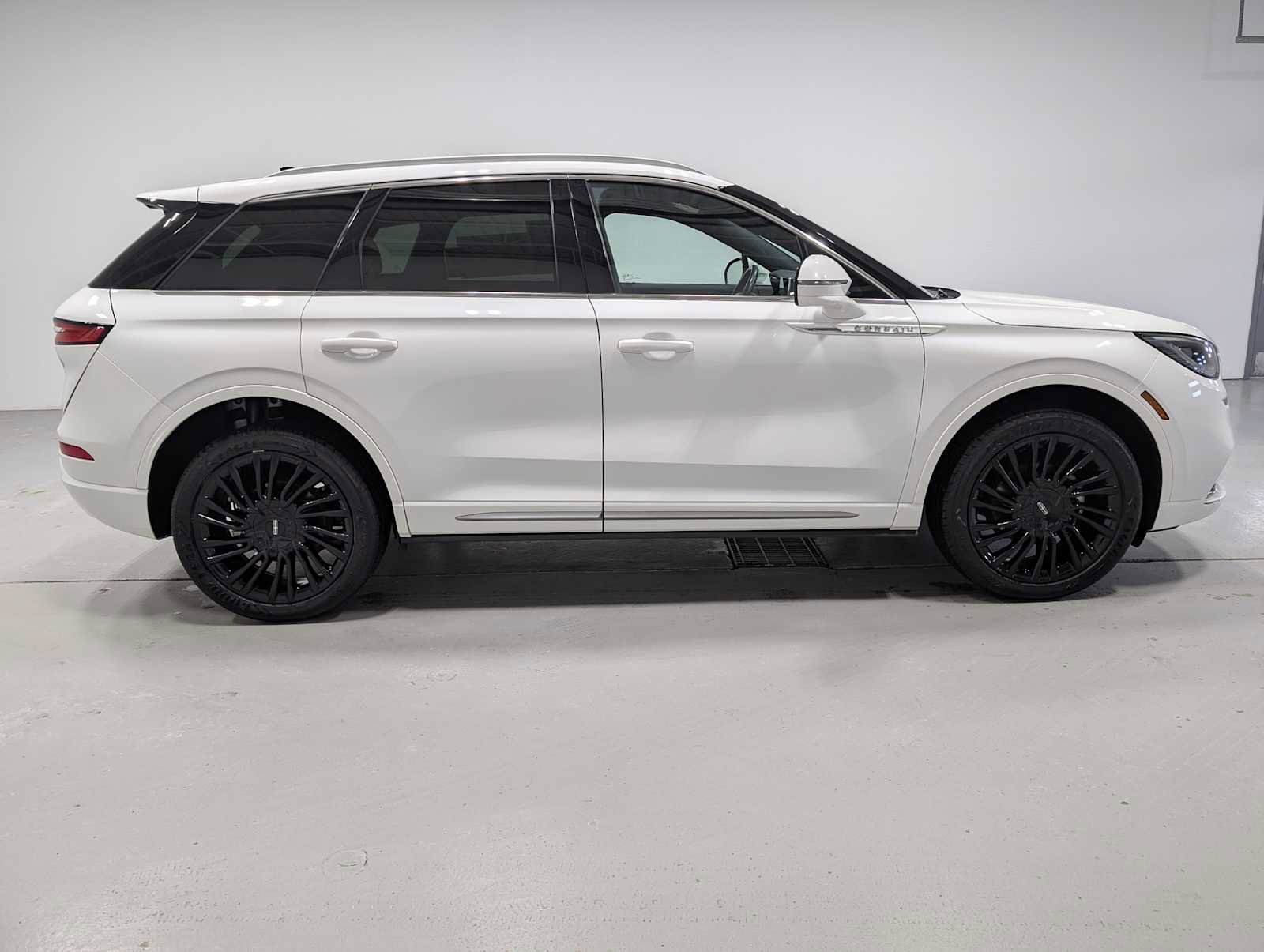 Certified 2022 Lincoln Corsair Reserve image 7