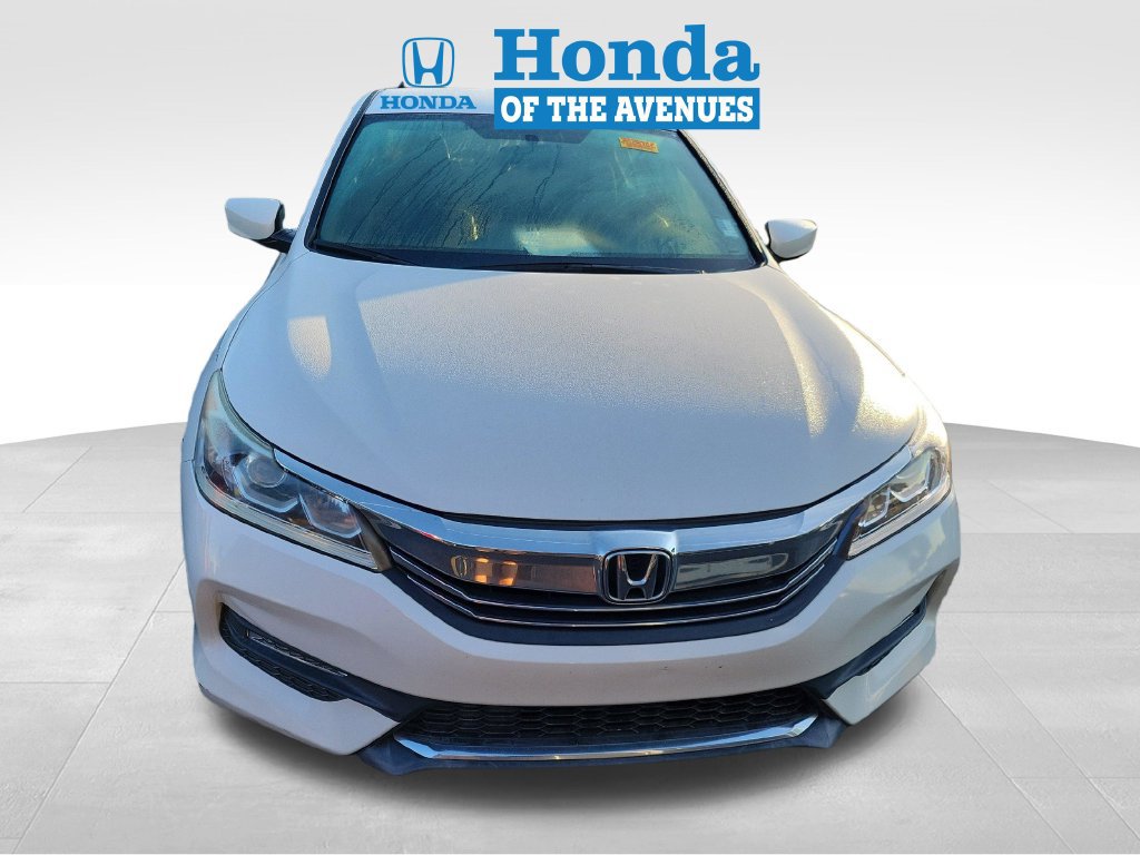 Used 2017 Honda Accord Sport image 2