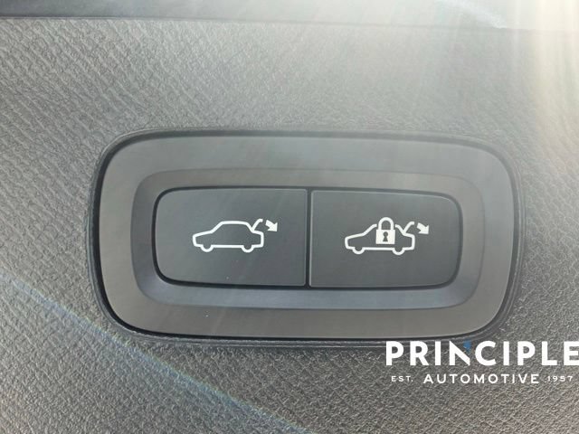 Certified 2022 Volvo XC90 T6 Inscription AWD/4WD image 28