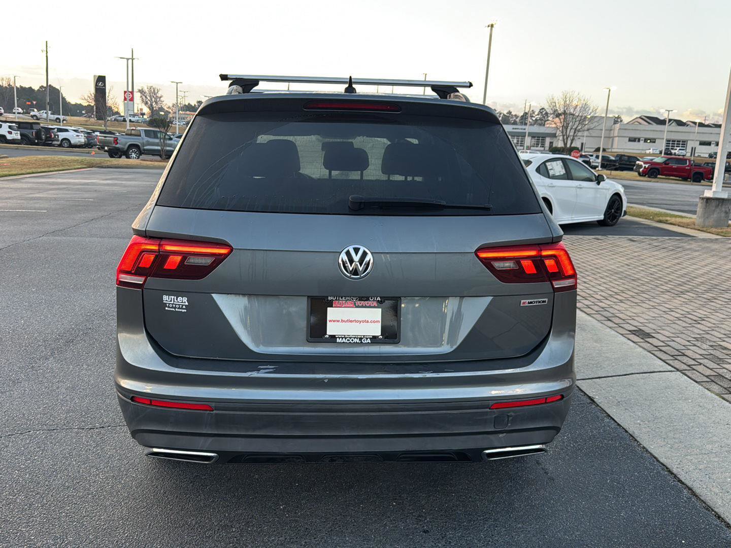 Used 2021 Volkswagen Tiguan S image 4