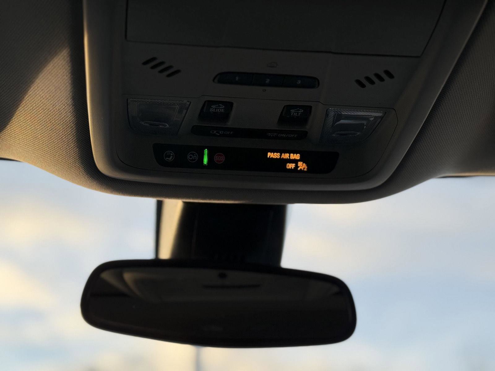 Used 2021 Buick Enclave Premium w/ Sun and Sites Package image 24