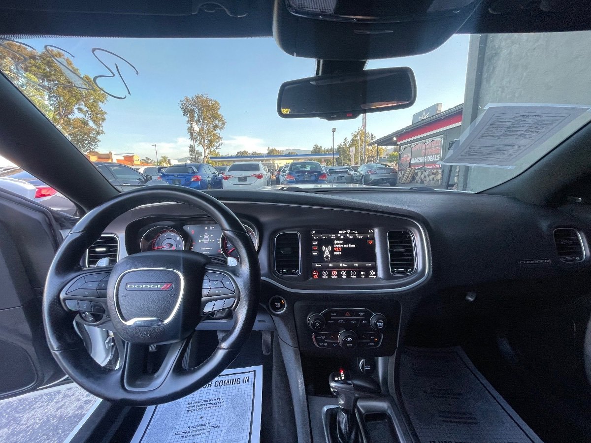 Used 2019 Dodge Charger R/T RWD image 10