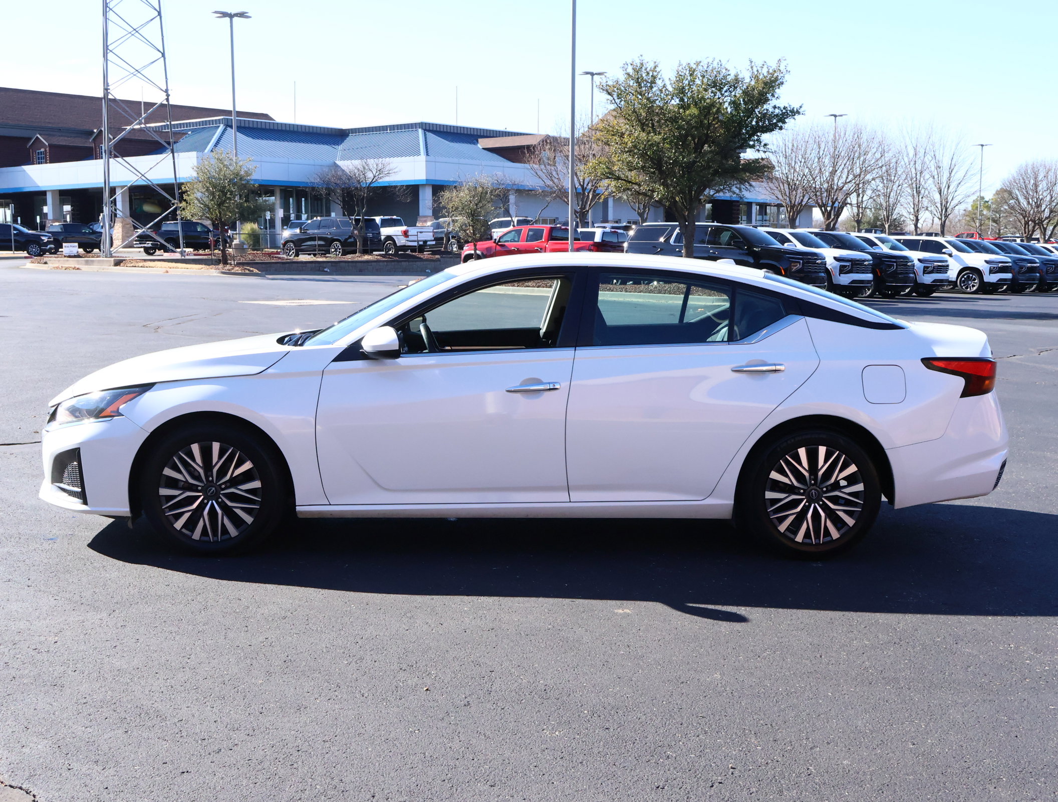 Used 2023 Nissan Altima 2.5 SV image 27