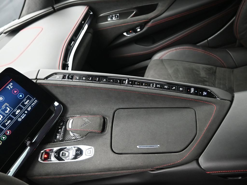 Used 2023 Chevrolet Corvette Stingray Premium Conv w/ Z51 Performance Package image 17