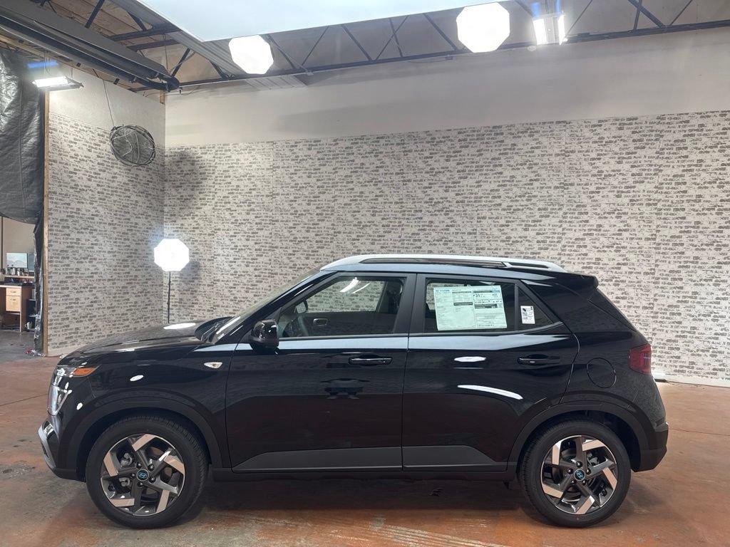 New 2026 Hyundai Venue SEL FWD image 4