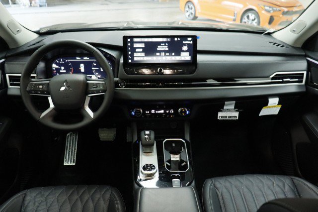 New 2026 Mitsubishi Outlander SEL FWD image 19