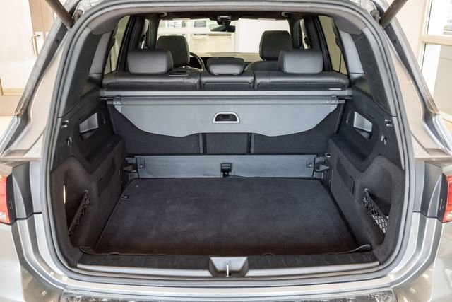 Used 2023 Mercedes-Benz GLB 250 4MATIC w/ Premium Package image 33