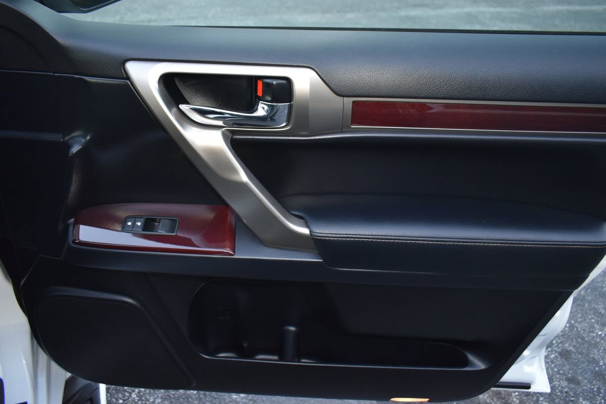 Used 2014 Lexus GX 460 w/ Premium Package image 49