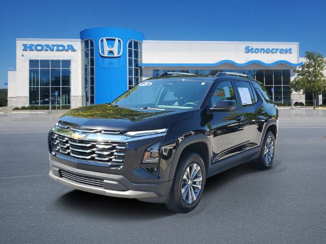 Used 2025 Chevrolet Equinox LT w/ Convenience Package II FWD image 4