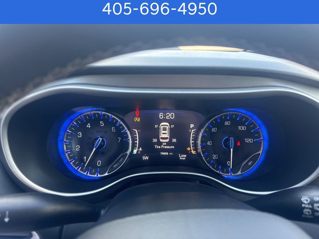 Used 2022 Chrysler Pacifica Touring-L image 47