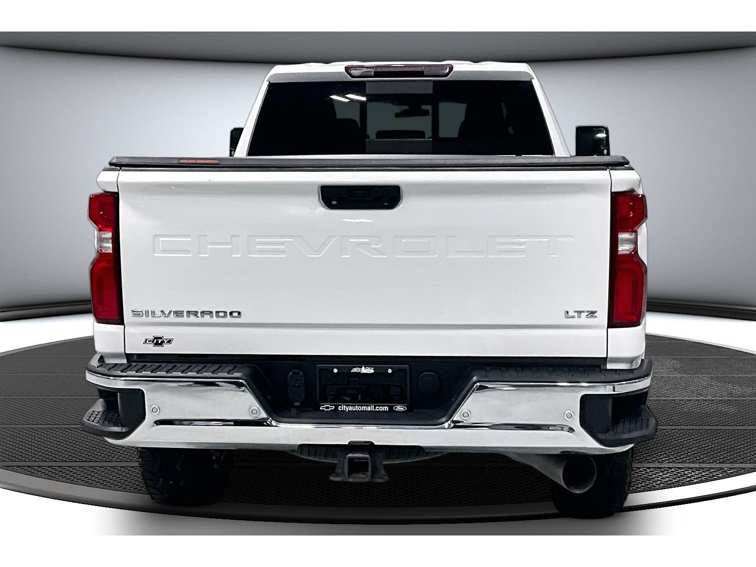 Used 2021 Chevrolet Silverado 2500 LTZ w/ LTZ Plus Package AWD/4WD image 6