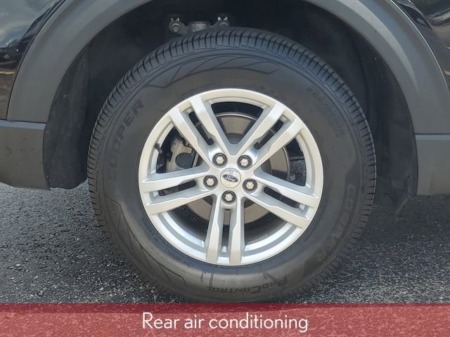 Used 2021 Ford Explorer XLT w/ Equipment Group 202A image 6