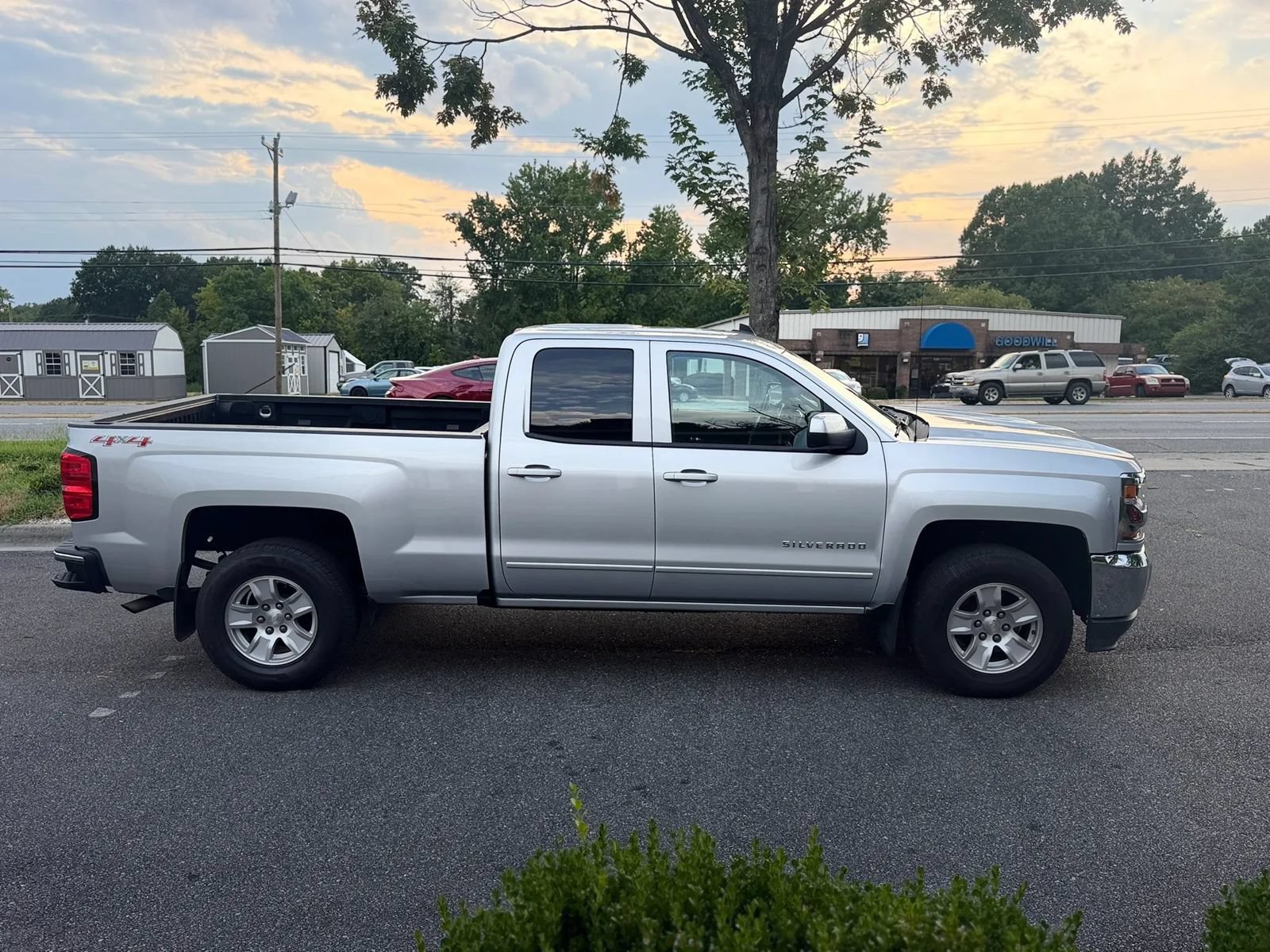 Used 2016 Chevrolet Silverado 1500 LT w/ All Star Edition AWD/4WD image 7