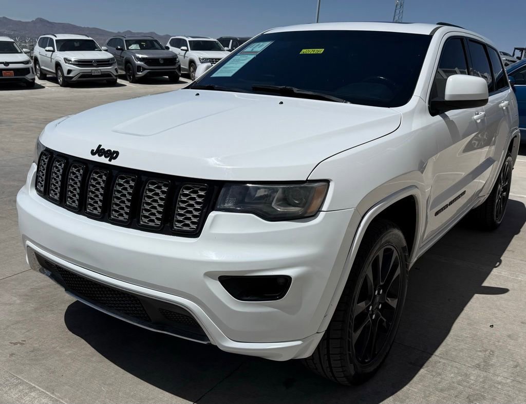 Used 2018 Jeep Grand Cherokee Altitude AWD/4WD image 5