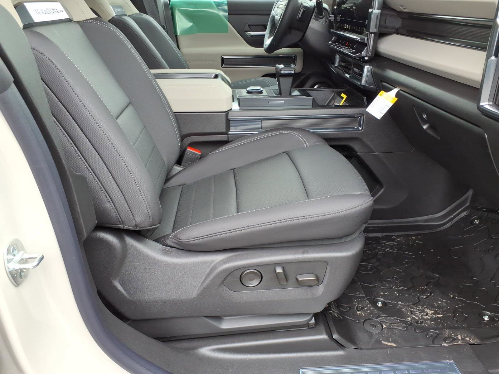 New 2026 GMC Hummer EV SUV w/ LPO, Dark Essentials Package image 8