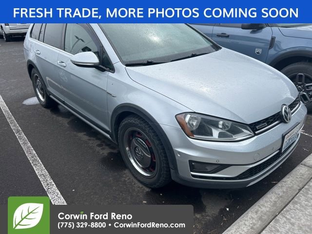 Used 2017 Volkswagen Golf Alltrack SE AWD/4WD image 1