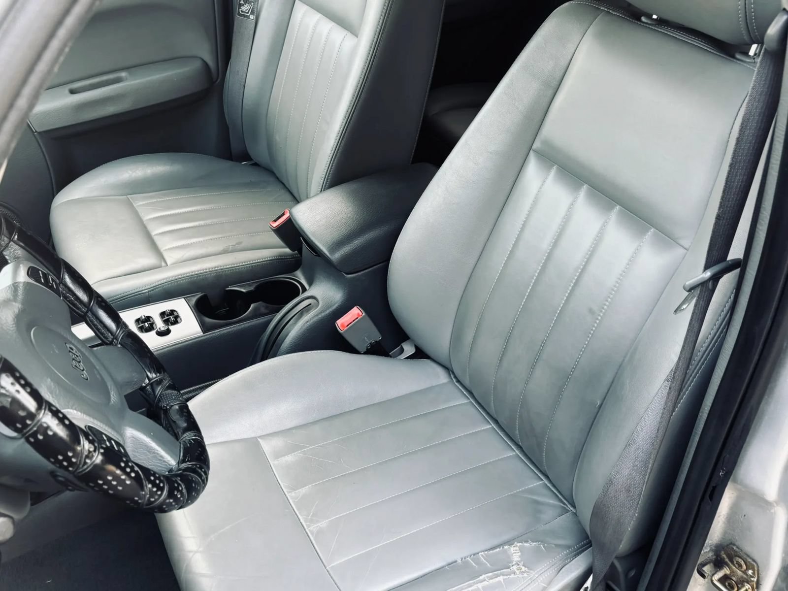 Used 2007 Jeep Liberty Limited AWD/4WD image 14