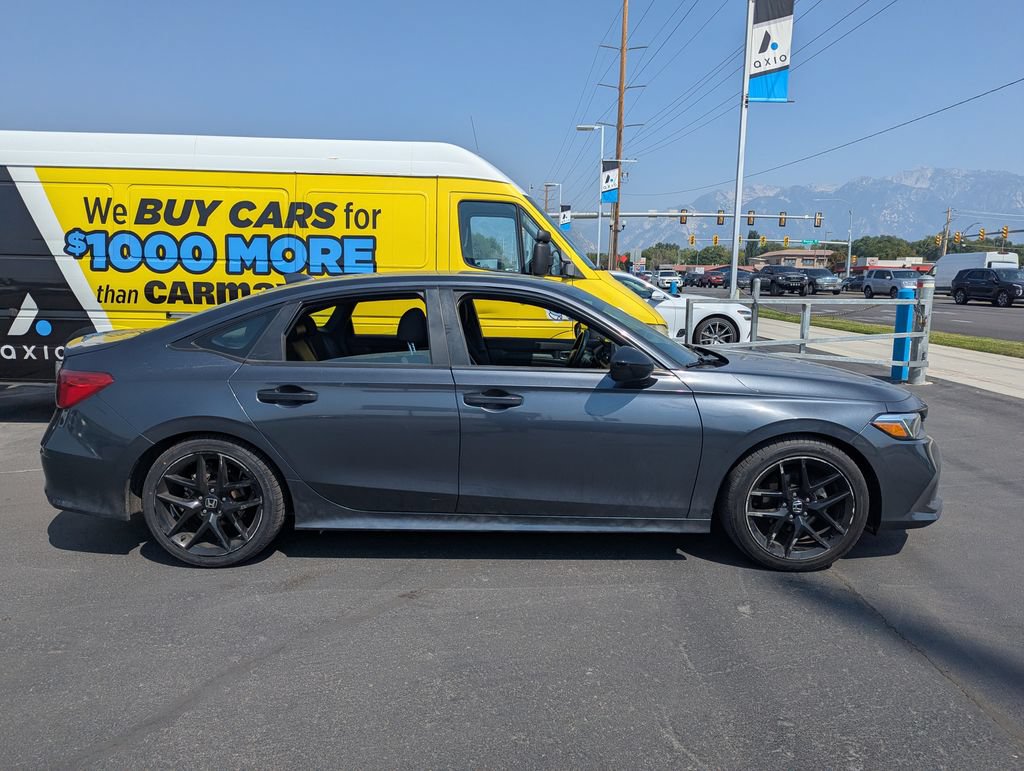 Used 2022 Honda Civic Sport image 2